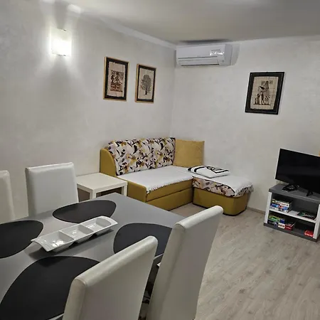 Vesna Πανσιόν 3*