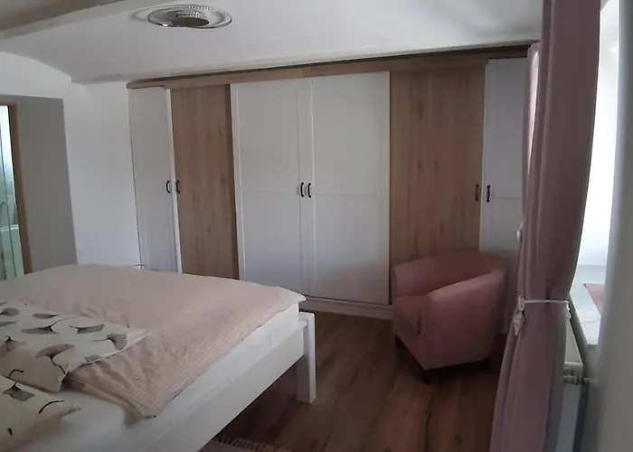 Vesna Hiša za goste 3*